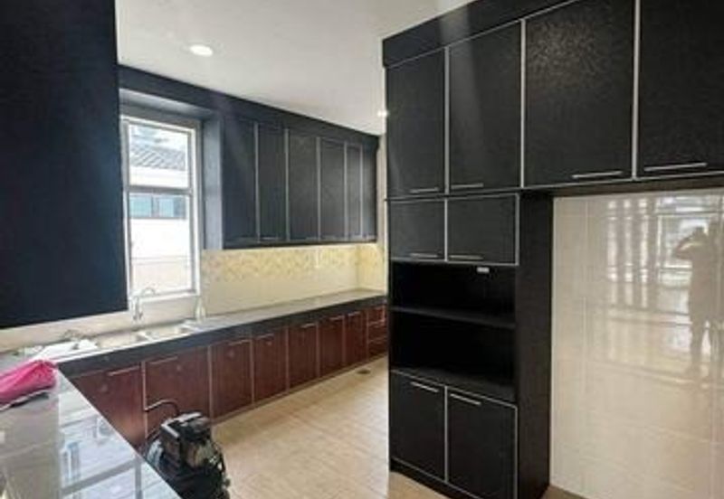 FREEHOLD Brand New Semi D Gate Guard Klebang Pine Park Bandar Seri Chemor Meru