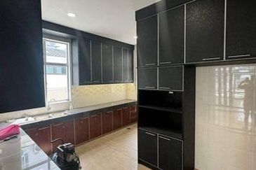 FREEHOLD Brand New Semi D Gate Guard Klebang Pine Park Bandar Seri Chemor Meru