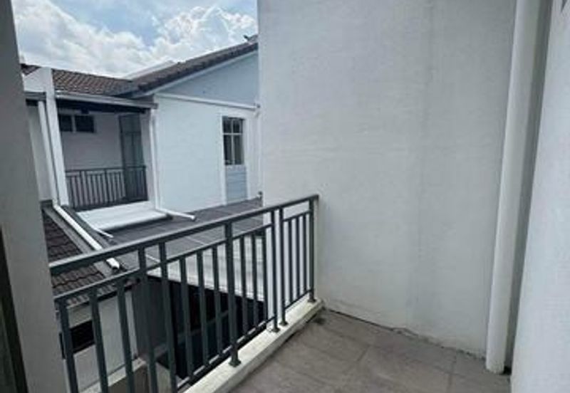 FREEHOLD Brand New Semi D Gate Guard Klebang Pine Park Bandar Seri Chemor Meru