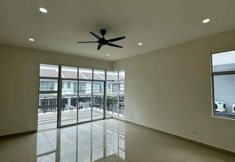 FREEHOLD Brand New Semi D Gate Guard Klebang Pine Park Bandar Seri Chemor Meru