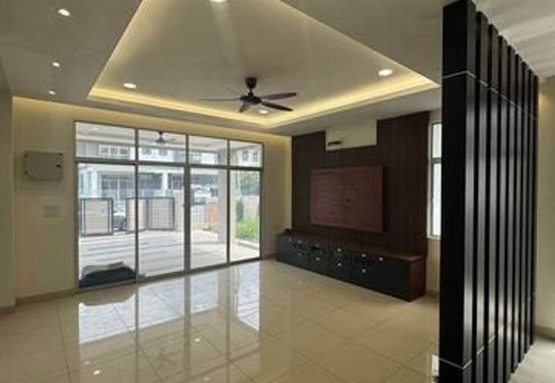 FREEHOLD Brand New Semi D Gate Guard Klebang Pine Park Bandar Seri Chemor Meru