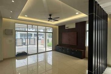 FREEHOLD Brand New Semi D Gate Guard Klebang Pine Park Bandar Seri Chemor Meru