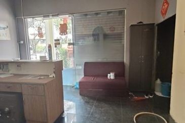 Facing Main Road Hot Area Bandar Baru Tambun Ipoh Garden East Bercham 