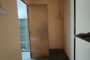 Facing Main Road Hot Area Bandar Baru Tambun Ipoh Garden East Bercham 