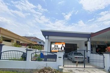 30x70 Intermediate Corner Lahat Pinji Mewah Pengkalan Station 18 Desa Pelacongan Perdana