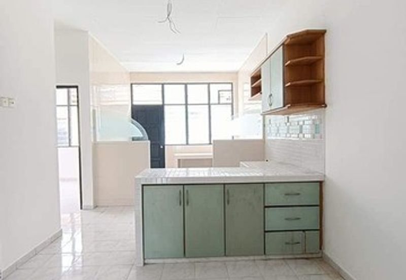 30x70 Intermediate Corner Lahat Pinji Mewah Pengkalan Station 18 Desa Pelacongan Perdana