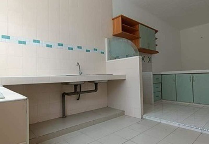 30x70 Intermediate Corner Lahat Pinji Mewah Pengkalan Station 18 Desa Pelacongan Perdana