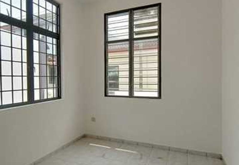 30x70 Intermediate Corner Lahat Pinji Mewah Pengkalan Station 18 Desa Pelacongan Perdana