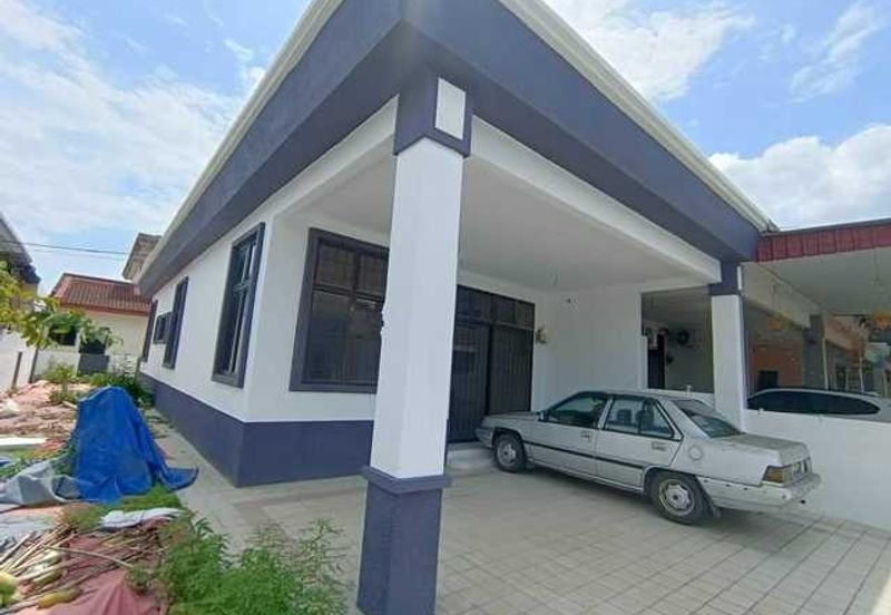 30x70 Intermediate Corner Lahat Pinji Mewah Pengkalan Station 18 Desa Pelacongan Perdana