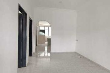 30x70 Intermediate Corner Lahat Pinji Mewah Pengkalan Station 18 Desa Pelacongan Perdana