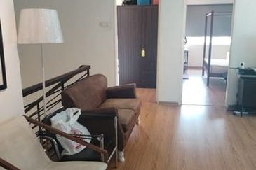 Int.corner Gate Guard 34x80 Big Size Double Storey Renovated Lahat Mines Mosey Hill Menglembu