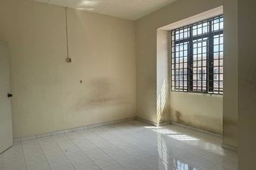 Cheap Sale Full Loan Buntong Taman Keledang Emas Silibin First Garden Rishah