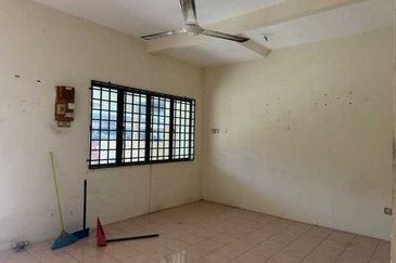 Cheap Sale Full Loan Buntong Taman Keledang Emas Silibin First Garden Rishah