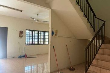 Cheap Sale Full Loan Buntong Taman Keledang Emas Silibin First Garden Rishah