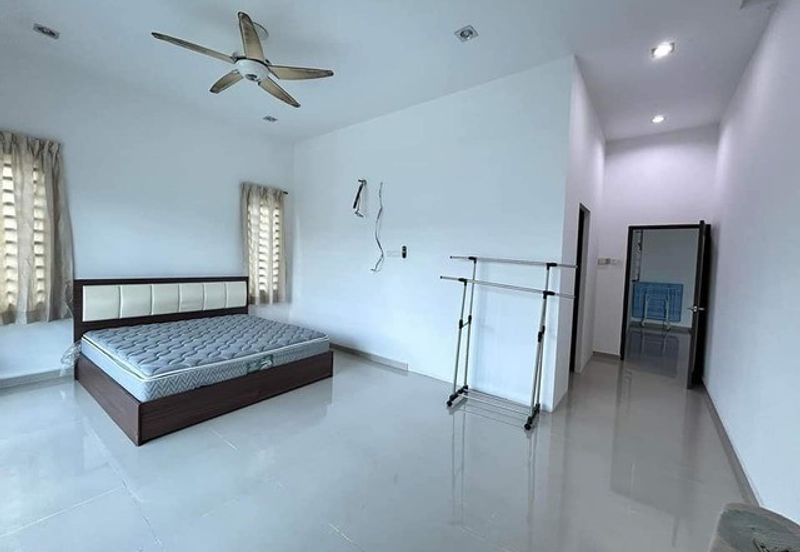 FREEHOLD Partly Furnish Semi D Gate Guard Tasek Square Klebang Meru Tasek Chepor Chemor