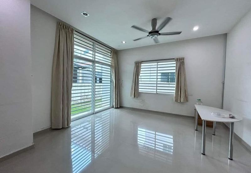 FREEHOLD Partly Furnish Semi D Gate Guard Tasek Square Klebang Meru Tasek Chepor Chemor