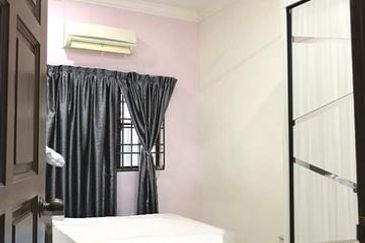 Fully Renovated Menglembu Taman Berlian Single Storey Impiana Adril Wang Lahat Merah 