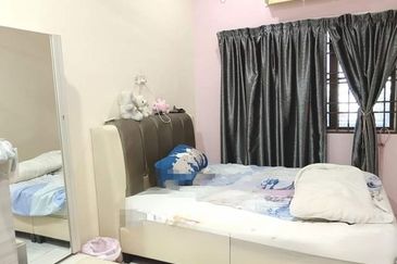 Fully Renovated Menglembu Taman Berlian Single Storey Impiana Adril Wang Lahat Merah 