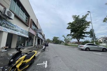 Main Road Facing Buntong Silibin Ipoh Town Rishah Jelapang Meru Menglembu Keledang