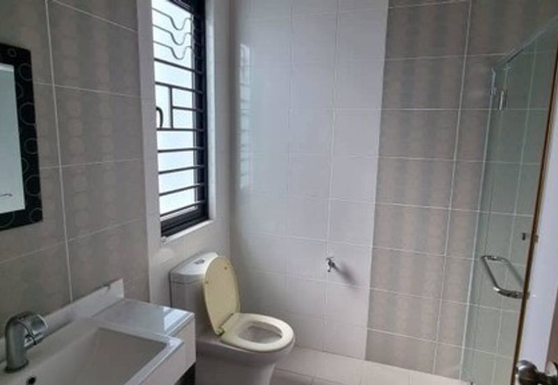 FREEHOLD Gated Guarded High End  Semi D Botani Seri Teratai Pulai Height Gunung Rapat