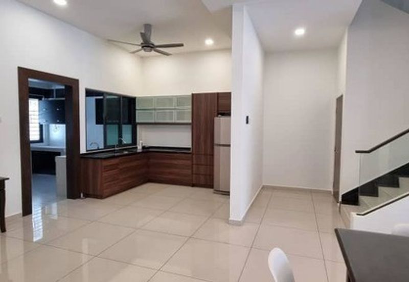 FREEHOLD Gated Guarded High End  Semi D Botani Seri Teratai Pulai Height Gunung Rapat