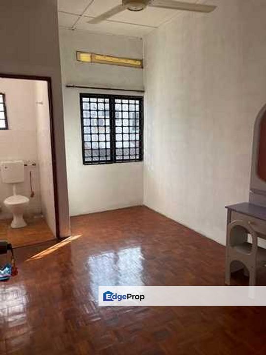 Walk to Food Court Falim Taman Mas Buntong Silibin Rishah Keledang Emas Jelapang Menglembu, Perak, Ipoh