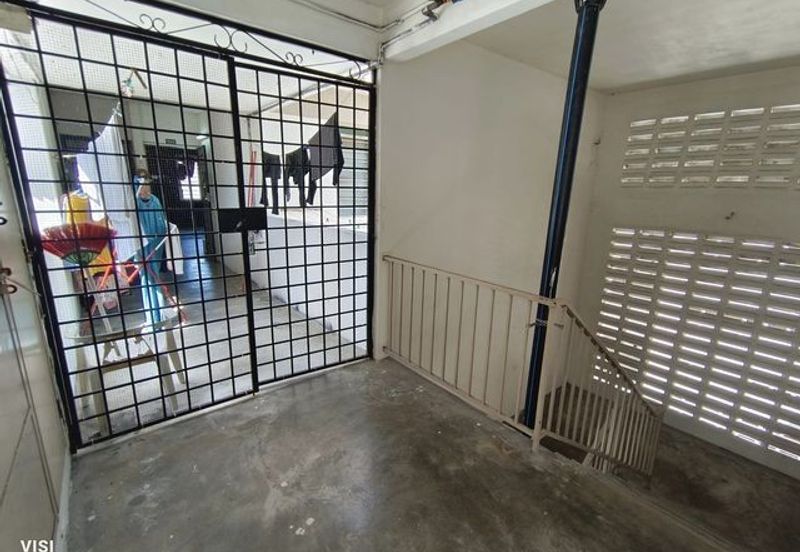 Cheap Sale Hot Area  3rd Floor Ipoh Garden East Flat Bercham Pakatan Jaya