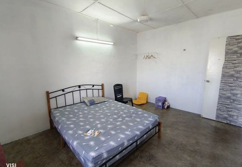 Cheap Sale Hot Area  3rd Floor Ipoh Garden East Flat Bercham Pakatan Jaya