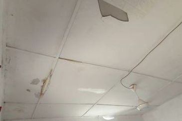 Cheap Sale Hot Area  3rd Floor Ipoh Garden East Flat Bercham Pakatan Jaya