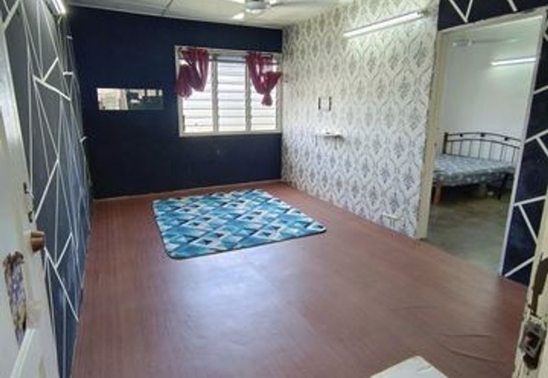Cheap Sale Hot Area  3rd Floor Ipoh Garden East Flat Bercham Pakatan Jaya