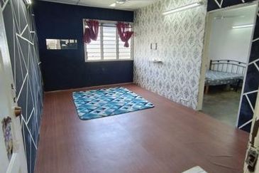 Cheap Sale Hot Area  3rd Floor Ipoh Garden East Flat Bercham Pakatan Jaya
