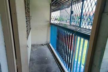 Not Low Cost 1st Floor Bercham Flat Ipoh Garden East Pakatan Jaya Ipoh Garden East