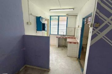 Not Low Cost 1st Floor Bercham Flat Ipoh Garden East Pakatan Jaya Ipoh Garden East