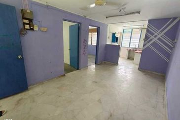 Not Low Cost 1st Floor Bercham Flat Ipoh Garden East Pakatan Jaya Ipoh Garden East