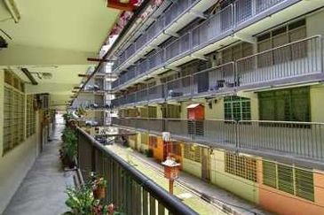 Not Low Cost 1st Floor Bercham Flat Ipoh Garden East Pakatan Jaya Ipoh Garden East