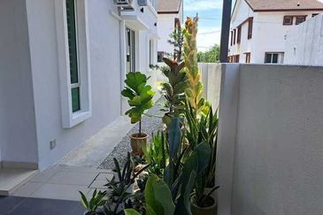 Reno 100k+ Gate Guard Bandar Sri Klebang Pine Park Strand Chemor Chepor Meru Perdana