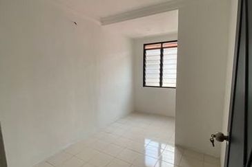 Modern Renovated Lahat Baru Badri Shah Menglembu Sri Wang Falim