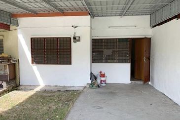 Easy Parking Field Facing Klebang Restu Chemor Chepor Meru Tasek Ria Medan Indah