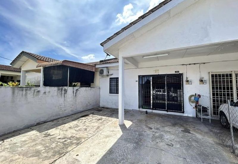 Partly Furnish Good Condition Lahat Single Storey Badri Shah Seri Wang Menglembu Pengkalan
