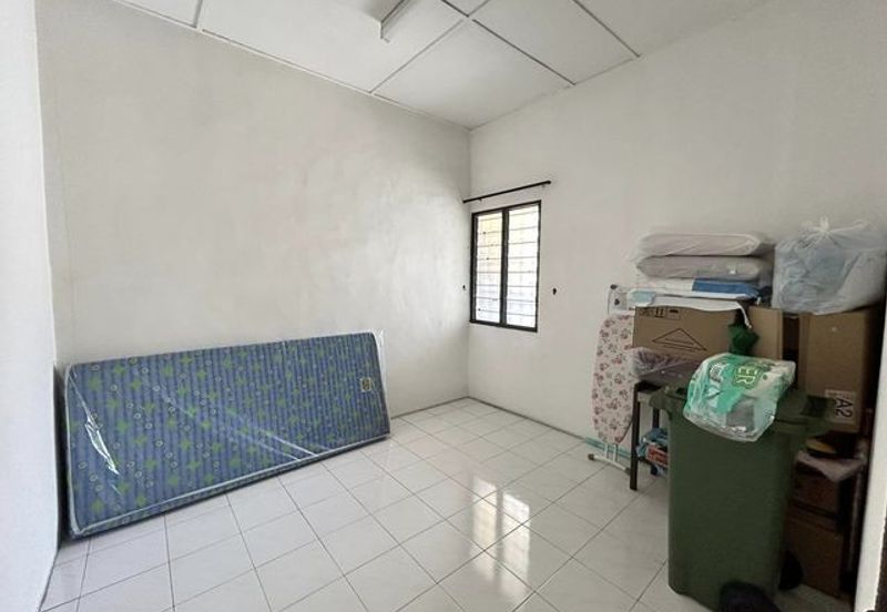 Partly Furnish Good Condition Lahat Single Storey Badri Shah Seri Wang Menglembu Pengkalan