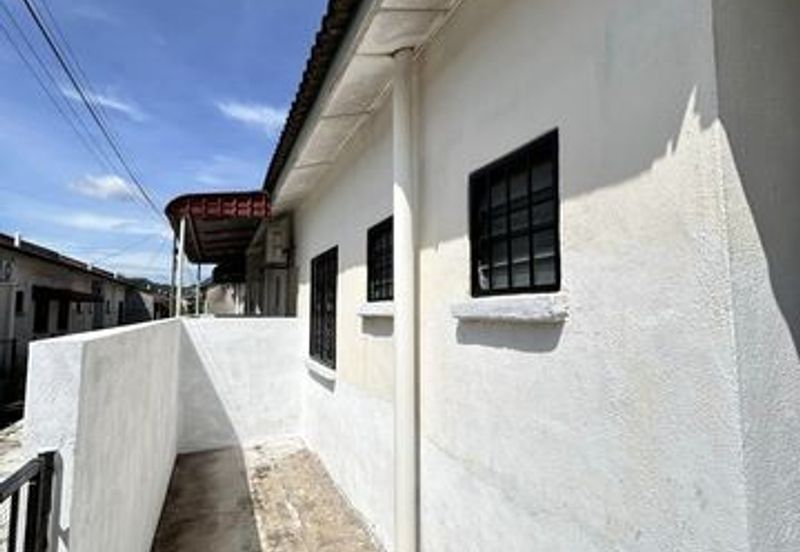 Partly Furnish Good Condition Lahat Single Storey Badri Shah Seri Wang Menglembu Pengkalan