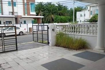 Full Loan 100% Gate Guard FREEHOLD Bercham Taman Putra Pertama Bandar Baru Tanjung Rambutan