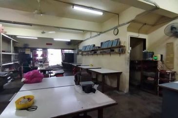 Cheap Sale 22x70 Lahat Badri Shah Seri Wang Baru Mines Indah Pengkalan Tiara