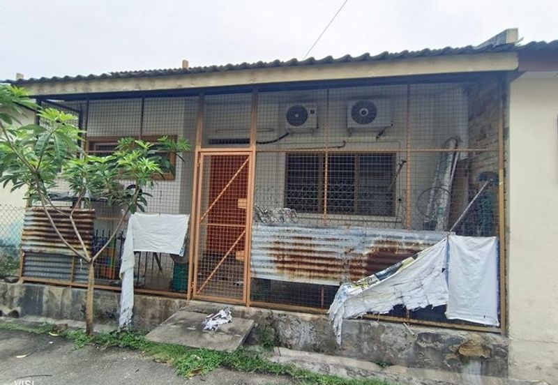 Behind Pbb Bank Pengkalan Station 18 Single Storey 20*70 Pinji Mewah Pegoh Ipoh Town