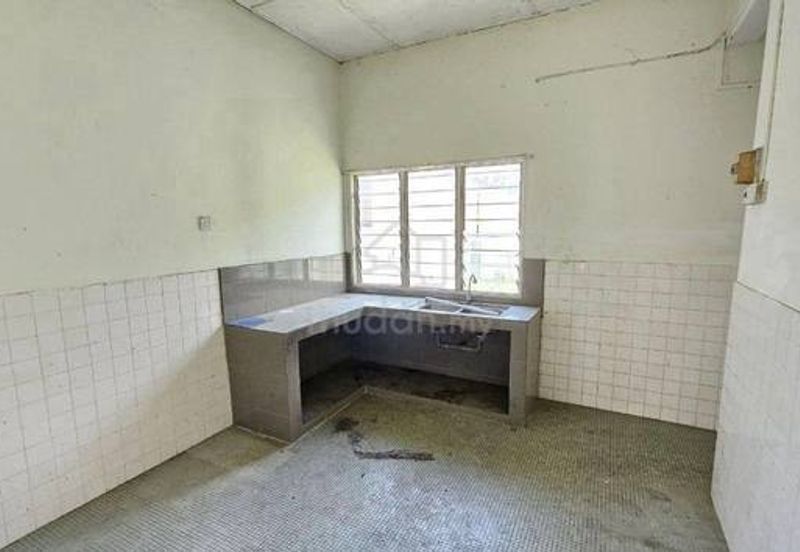 End Lot Big Size FREEHOLD Jalan Kuala Kangsar Ipoh Town Tasek Merdeka Lim Garden