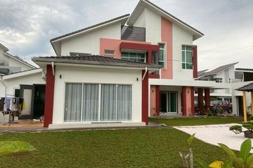 Fully Renovated Gate Guard High End Pengkalan Bayu Pinggiran Sppk Station 18