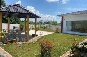 Fully Renovated Gate Guard High End Pengkalan Bayu Pinggiran Sppk Station 18