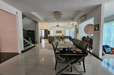 Fully Renovated Gate Guard High End Pengkalan Bayu Pinggiran Sppk Station 18