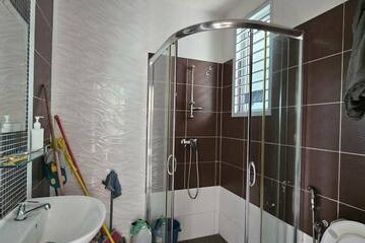 Fully Renovated Gate Guard High End Pengkalan Bayu Pinggiran Sppk Station 18