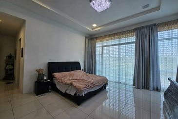 Fully Renovated Gate Guard High End Pengkalan Bayu Pinggiran Sppk Station 18